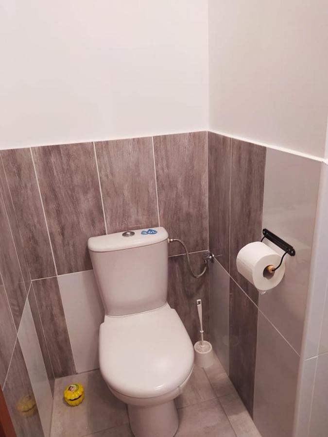 Polny Zakatek - Pokoje Goscinne Rybnica Bagian luar foto